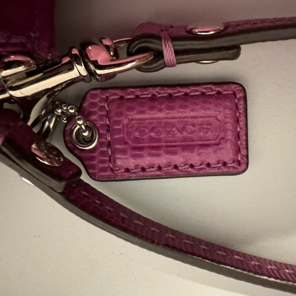 Coach Pink Sequin Wristlet. Very good conditon. - Picture 3 of 5
